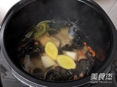 木耳炖汤