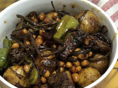 牛肉小土豆咸菜的做法