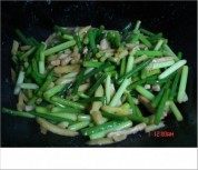 肉炒蒜苔的家常做法