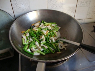 肉炒蒜苔的家常做法