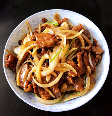 牛肉炒洋葱的家常做法