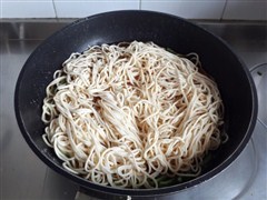 家常豆角焖面的做法