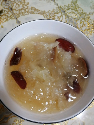 银耳红枣的功效