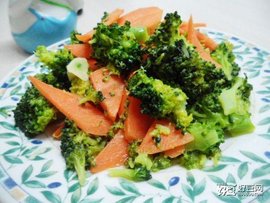 西兰花炒胡萝卜的做法