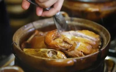 鸭子和什么一起炖好吃