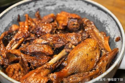 鸭子和什么一起炖好吃