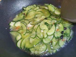 水煮黄瓜的做法