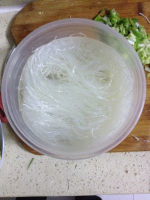 娃娃菜粉丝的家常做法
