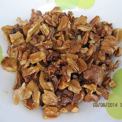 拔丝核桃仁的做法视频