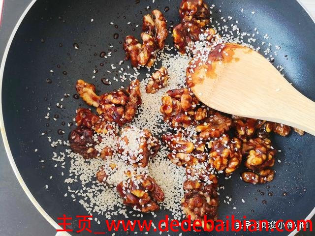 拔丝核桃仁的做法视频