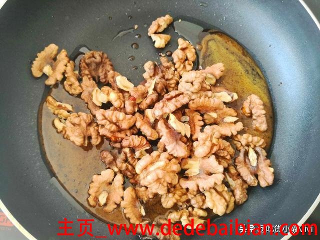拔丝核桃仁的做法视频