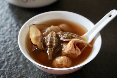 海底椰排骨汤的做法
