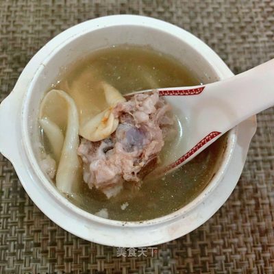 海底椰排骨汤的做法