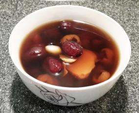 柠檬红糖水的做法