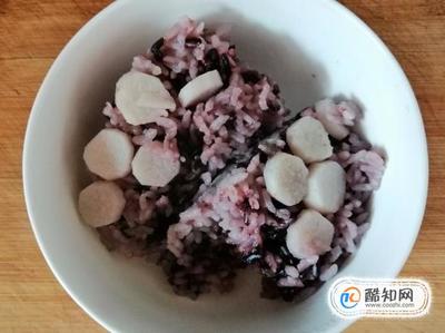 大米黑米饭图片
