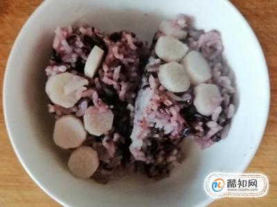 大米黑米饭图片