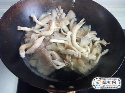 炸鲜蘑的家常做法视频