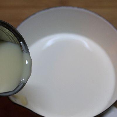 炼乳和淡奶油的区别