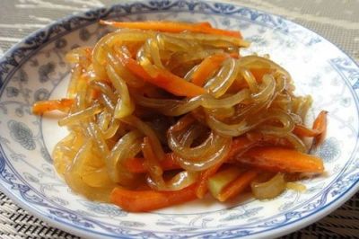 胡萝卜炒粉条的做法