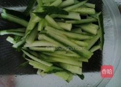 蕨根粉拌黄瓜的做法