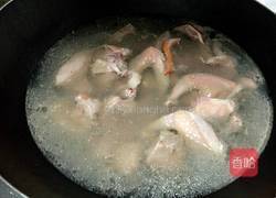 天麻乳鸽汤的做法