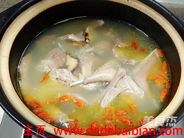 天麻乳鸽汤的做法