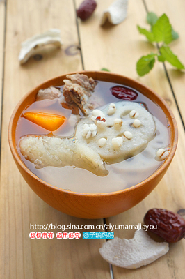 薏米莲藕排骨汤