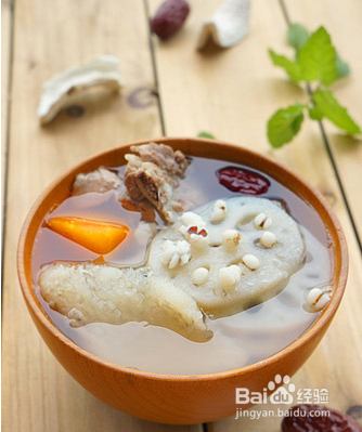 薏米莲藕排骨汤