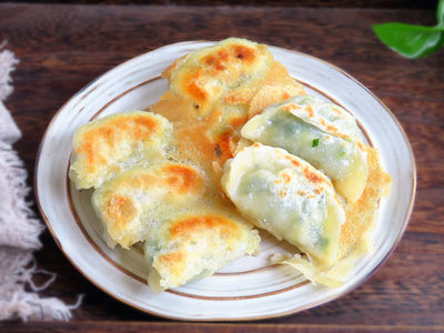 鸡蛋韭菜馅饺子的做法