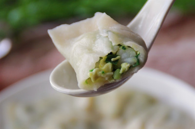 鸡蛋韭菜馅饺子的做法