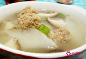 素萝卜汤的做法