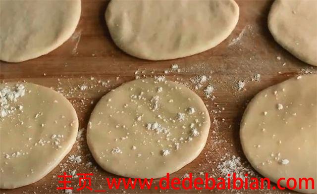 小麦粉烙饼的做法大全