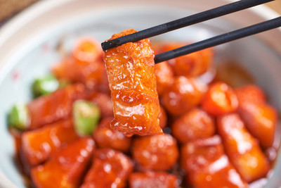 红烧肉豆腐泡