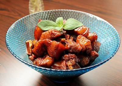 红烧肉豆腐泡
