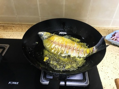 裸斑鱼的做法