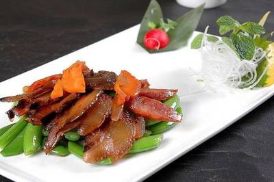 烟熏腊肉炒什么好吃