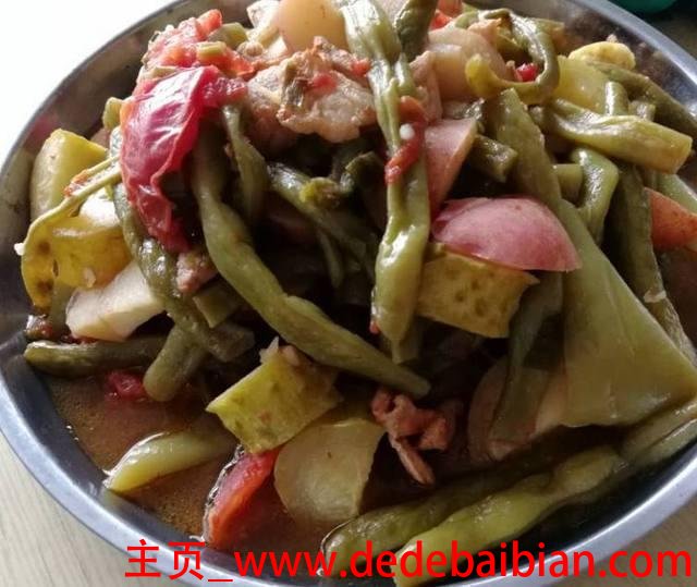 东北酸菜炖猪肉的做法