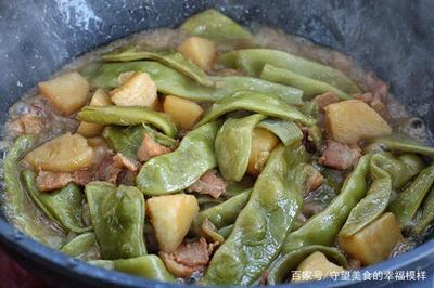 东北酸菜炖猪肉的做法