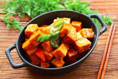 红烧肉豆腐泡