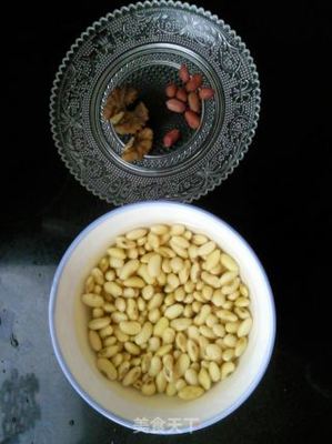 核桃花生豆浆的做法