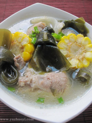 排骨海带玉米汤