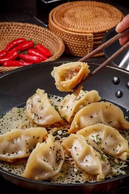 饺子锅贴