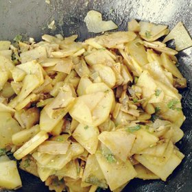 茄子土豆馅饺子的做法