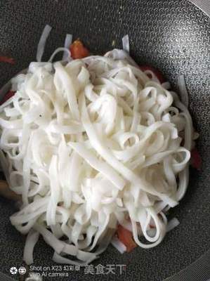 西红柿炒粉条的做法