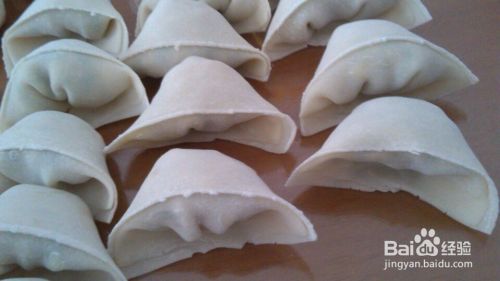 方饺子皮怎么包饺子