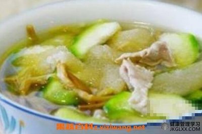 干黄花菜炖排骨的做法
