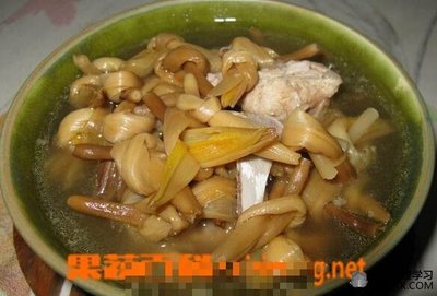 干黄花菜炖排骨的做法