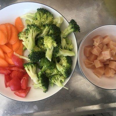 胡萝卜炒西兰花