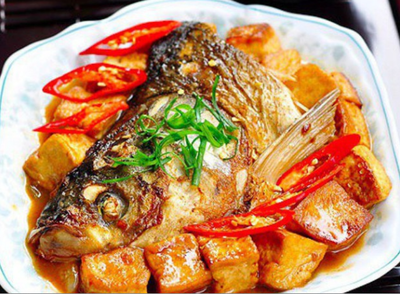 红烧鱼头豆腐的做法