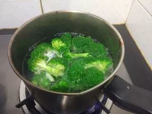 西兰花一般煮多久能熟